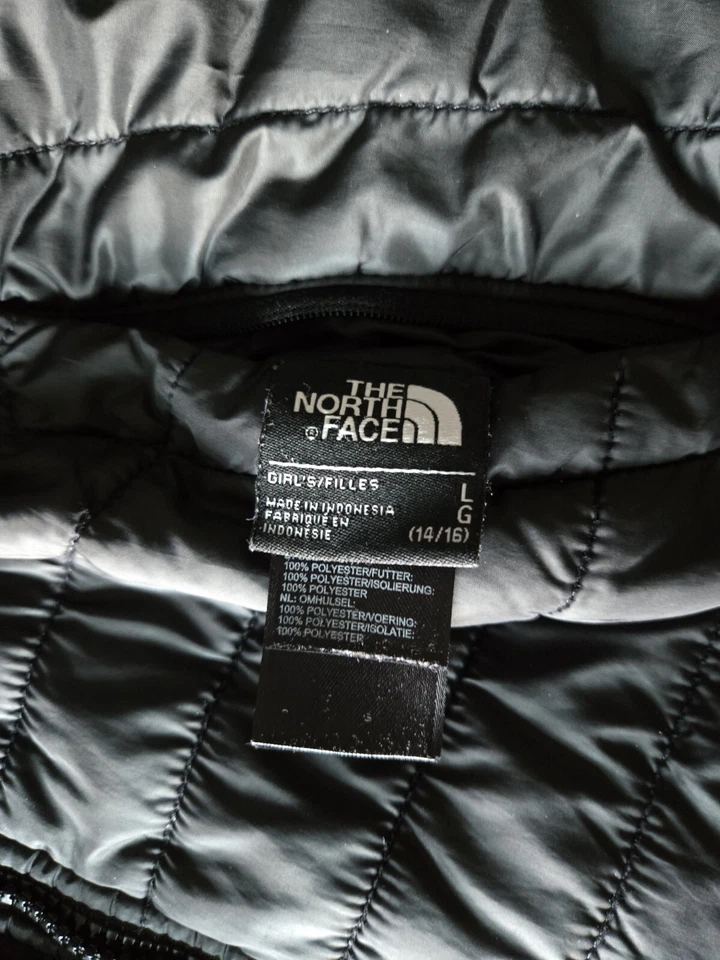 THE NORTH FACE Girls Large Puffer Jacket Reversible Fur Lined Teddy Bear Coat - Image 3 of 3
