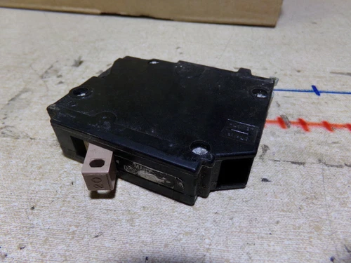 Single Pole 20A 20-Amp Circuit Breaker *FREE SHIPPING*