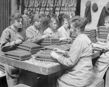 World War 1 Women Working With Ammo For The Troops 8x10 Glossy Reprint NEW
