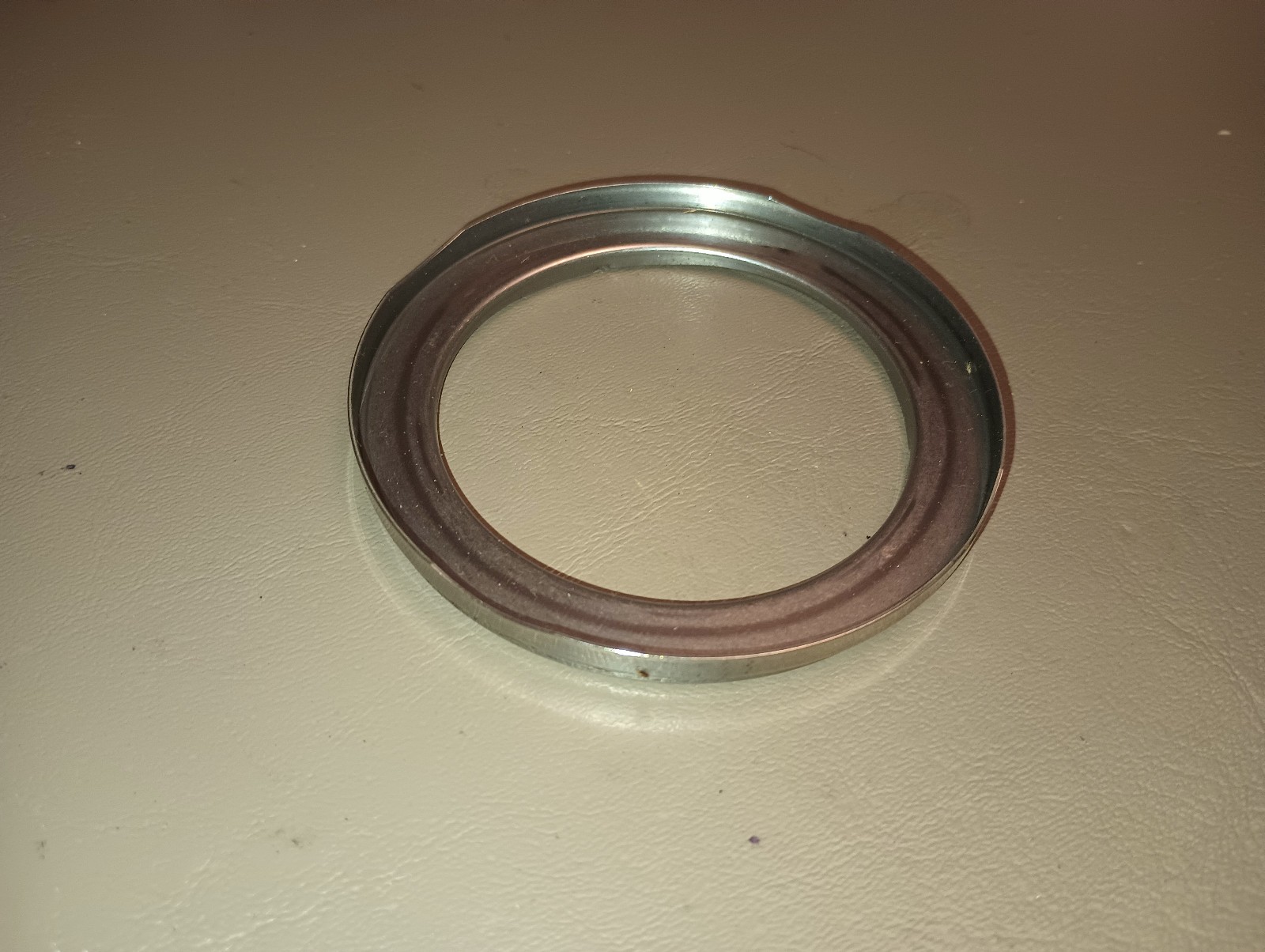 01-2014  4R70W 4R75E Ford Transmission Thrust Bearing  rear case output shaft #9