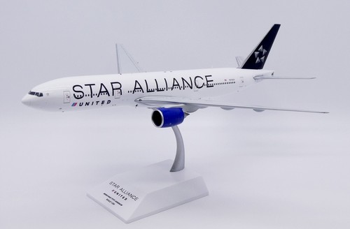 United Airlines B777-200ER "Star Alliance" Reg: N218UA 1:200 pressofuso XX20285 - Foto 7 di 13