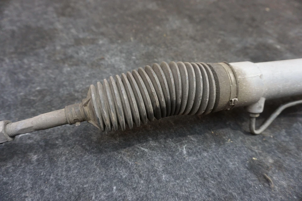 Rack e pinhão para engrenagens de direção 99734701108 fabricante de equipamento original Porsche Cayman Boxster 911 06-08 - Imagem 2 de 4