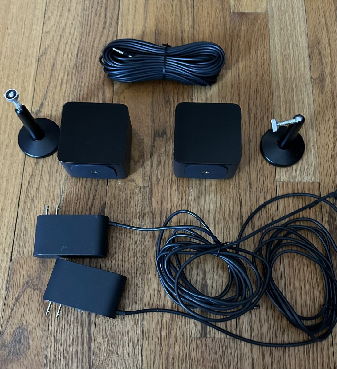【HTC VIVE】ベースステーション1.0【2台】 HTC VIVE ベースステーション