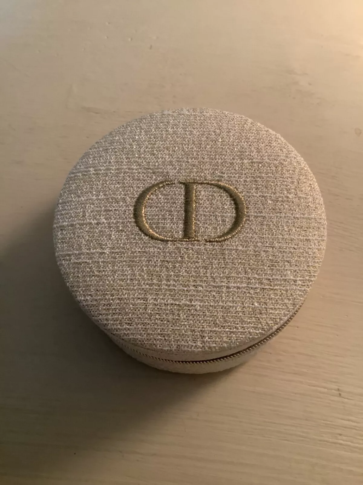 Étui de voyage Christian Dior paillettes dorées avec pochette