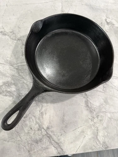 Vintage Wagner Cast Iron Pan  -O- 6c -Sydney- 9”