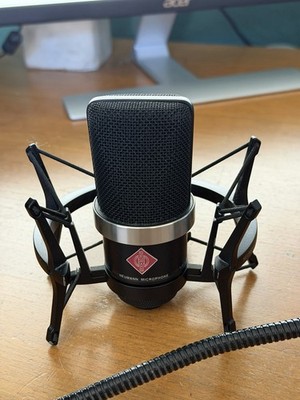 Neumann TLM 102 - Studio Set,Kondensator Mikrofon, Mikrofonspinne, pop up Schutz