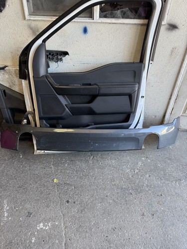 RIVIAN R1S 2022 2023 2024 FRONT BUMPER COVER OEM