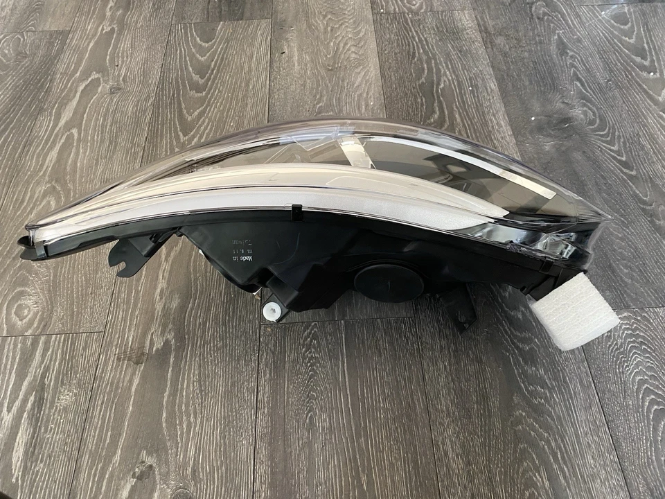 Renault Captur Headlights Brand New Inside Boxes, Fits 2016 To 2021, Driver Side - Image 4 of 4
