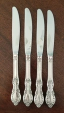 Lot of 4 Dinner Knives 8 3/4" Wm. Rogers Mfg. Co. Extra Plate "Grand Elegance"