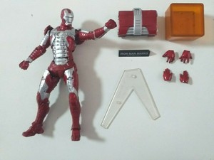 revoltech iron man mark 5
