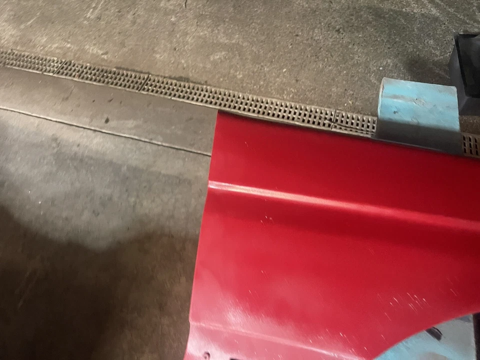 Guardabarros delantero lado pasajero Alfa Romeo 164 Foto 2 de 4