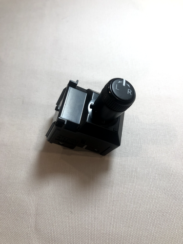 84872-0K020 - Genuine Toyota SWITCH OUTER MIRROR 84872-0K020 - Picture 10 of 10