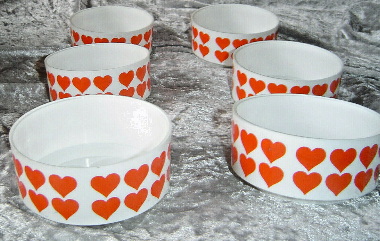 6 Eisbecher, Dessertschalen aus Plastik mit Herzchen, 80iger Jahre, wunderschön