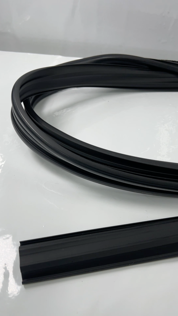 TOYOTA Genuine 68151-60010 LandCruiser HZJ80 Rubber Seal Japan F/S