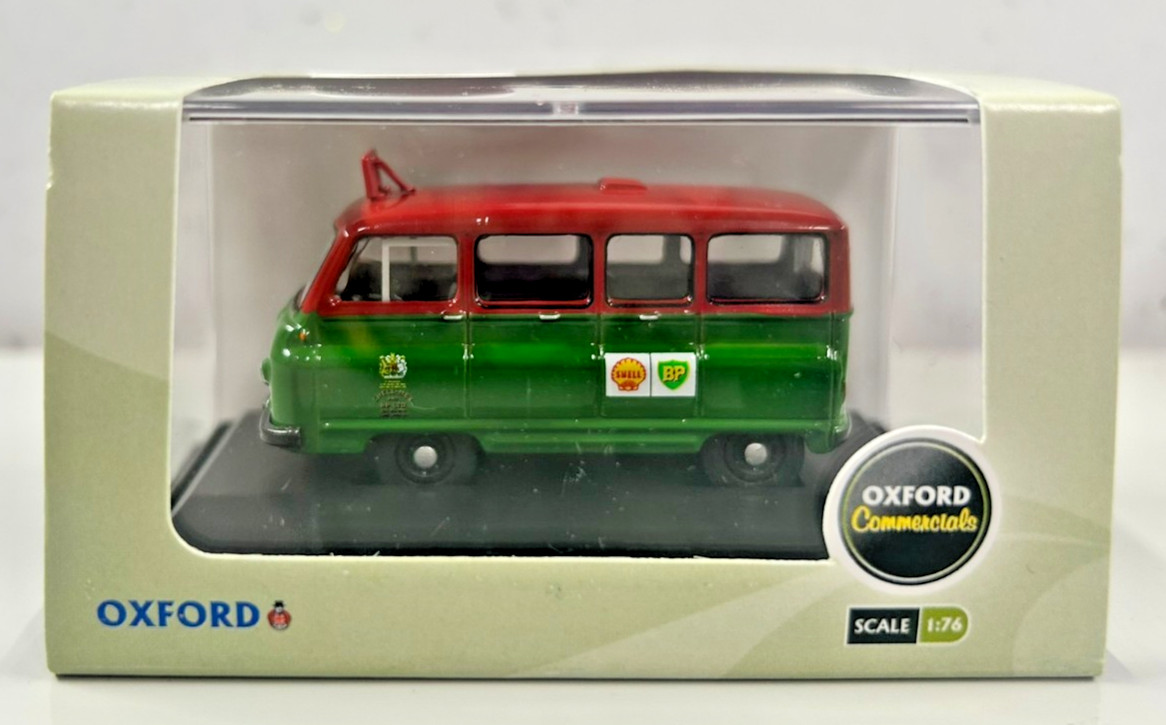 Oxford Diecast 76JA008 Shell Mex & BP Ltd Austin J2 Minibus - 1:76 Scale
