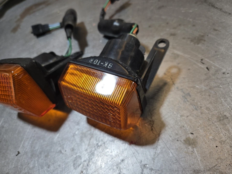 Honda CBR600F1 1987 1988 1989 Hurricane señales de giro delanteras ¡¡OEM!!! Foto 3 de 4