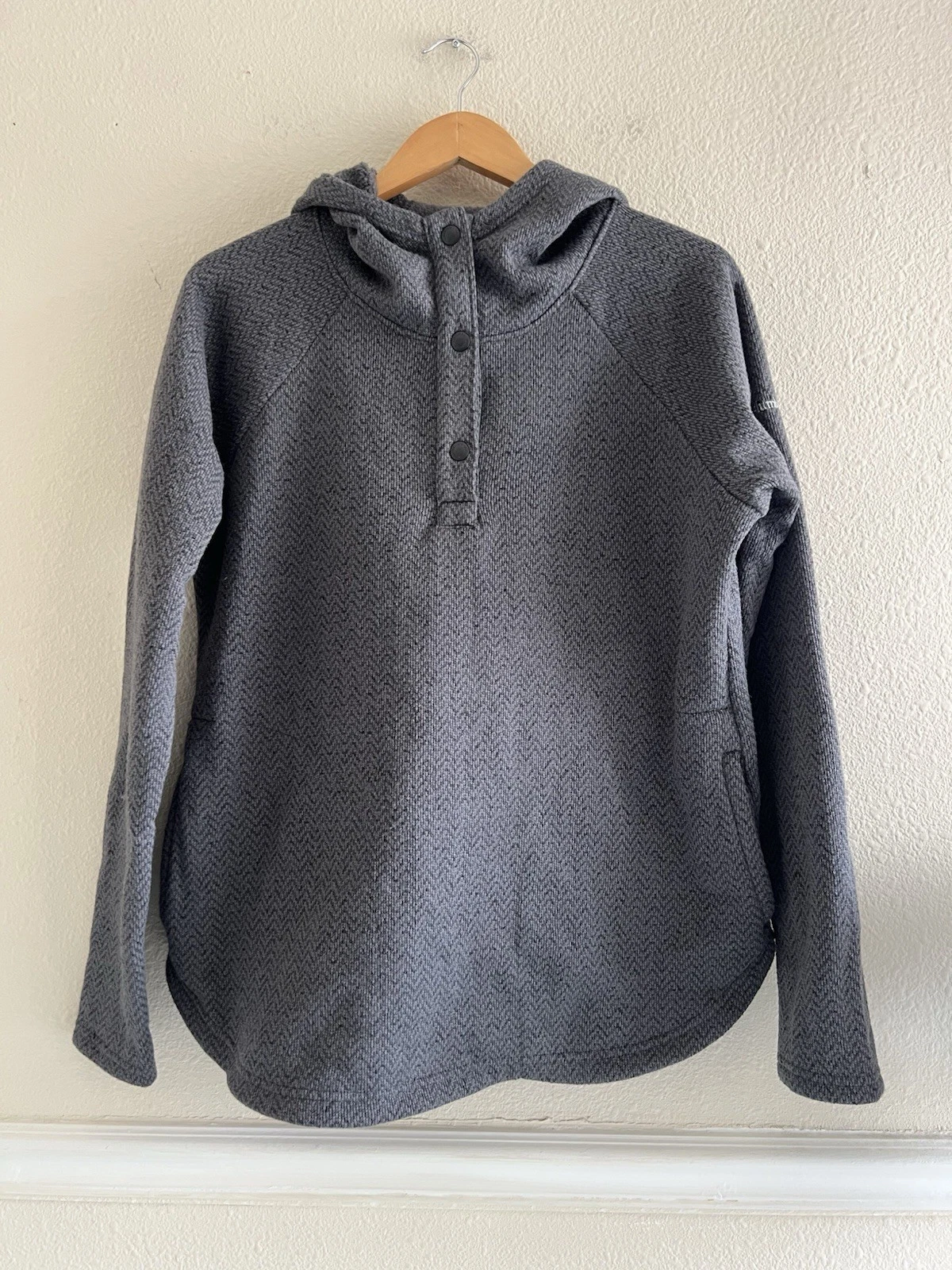 Columbia Woman’s XL Slim Gray Herringbone Hooded Sweater Quarter Snap Warm Cozy