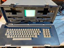 Vintage Osborne 1 Portable Computer - Powers On AND 4 OEM 5.2 floppy Disks.