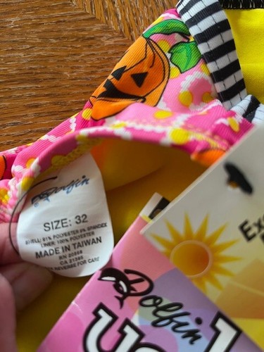 Brand new Dolfin Uglies Women's swimsuit, Pink Suit w/Orange Pumpkins, Size 32 - Picture 4 of 4