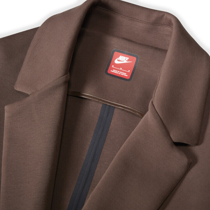 Size L $300 Nike Tech Fleece Reimagined Men's Trench Coat Size L $300 Nike Tech Fleece Reimagined Men's Trench Coat