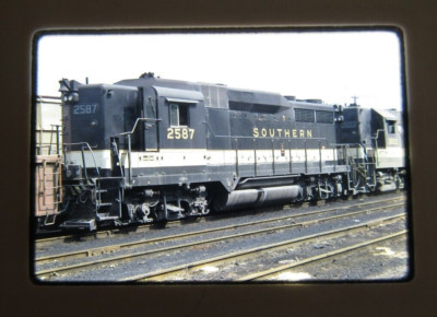 Original '70 Kodachrome Slide SOU Southern 2587 GP30 41S49 | eBay