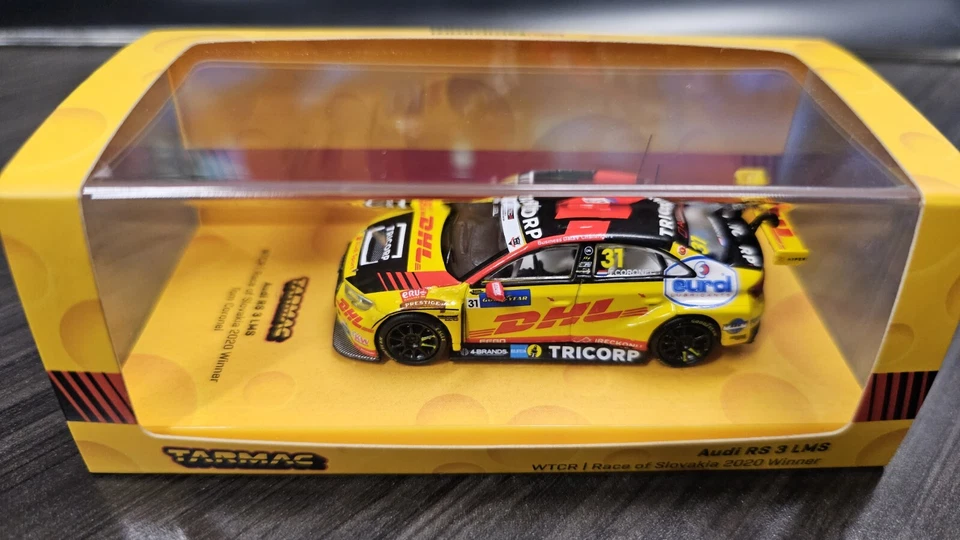 Asfalto Audi RS3 LMS T64-013 edición especial con licencia oficial de AG WTCR 2020 Foto 2 de 4