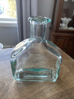 Decanter Pale Green Glass With Pouring Spout, Made In Italy (No Stopper)