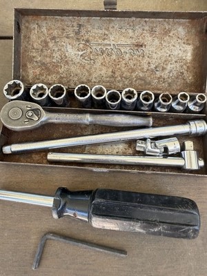 17 Piece Plus Vintage Snap-On  6M 70 Ratchet Socket Set w/Orignal Case 1930-40 s