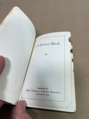 A Service Book 1953 National Selected Morticians Hardcover - Foto 8 di 11
