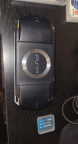 PSP 1000 Black Console Tested With 3 Games, Charger And Two Memories Cards - Picture 4 of 9