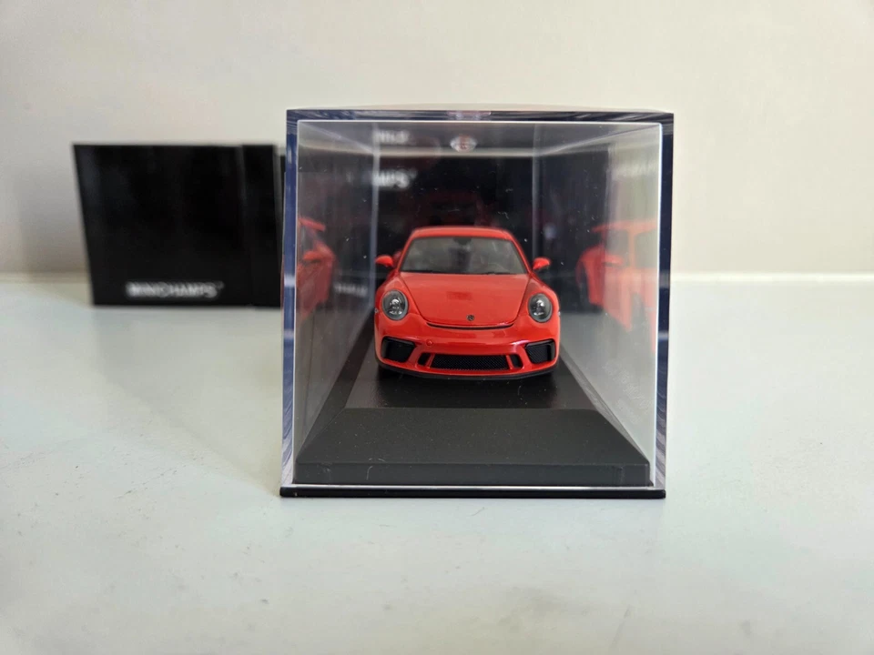 Minichamps 1/43 Porsche 911 GT3 - Lava Orange - 2016 - 410066024 - Immagine 3 di 4