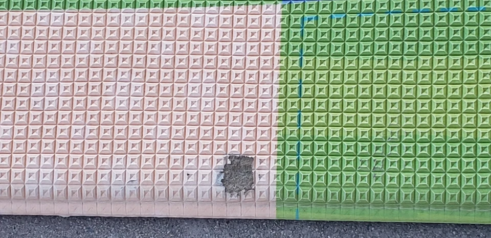 Alfombra de juego para el cuidado del bebé - Pingko & Friends - Grande: 82,7 x 55,1 x 0,5 pulgadas Foto 4 de 4