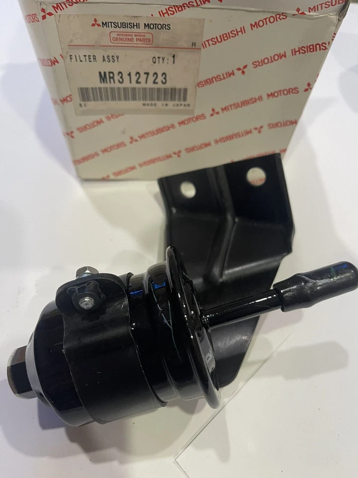 Mitsubishi Genuine Fuel Filter 97-04 Diamante MR312723. New - Image 2 of 2