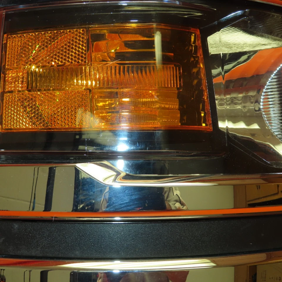 FARO PASAJERO DERECHO CHEVY SILVERADO 1500 2014 2015 HALÓGENO OEM Foto 3 de 4