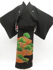 Japanese Vintage Kimono Black-Tomesode Silk Five Crest Kinkoma-Embroided eb-1318