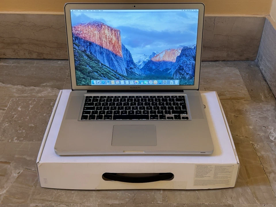 Apple MacBook Pro 15” 2011  512gb SSD 8Gb RAM 15.4" Intel Core i7 2.4 ghz A1286 - Immagine 2 di 4