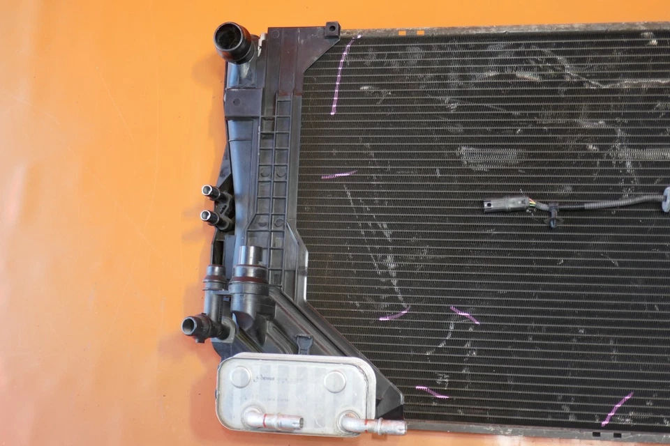 Radiador de refrigeração BMW 325I 2004 2005 2006 330 E46 CUPÊ 17117548432 FABRICANTE DE EQUIPAMENTO ORIGINAL - Imagem 2 de 4