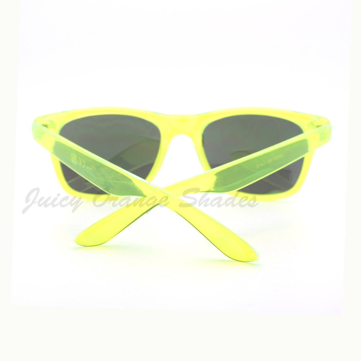 Occhiali Da Sole Bianchi Gialli Bordati Bicolori Fotografia Stock - Foto 2