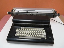 Olivetti Black Lexikon 90C 0.75 AMPS Electric Typewriter *VINTAGE* 1977 thumbnail