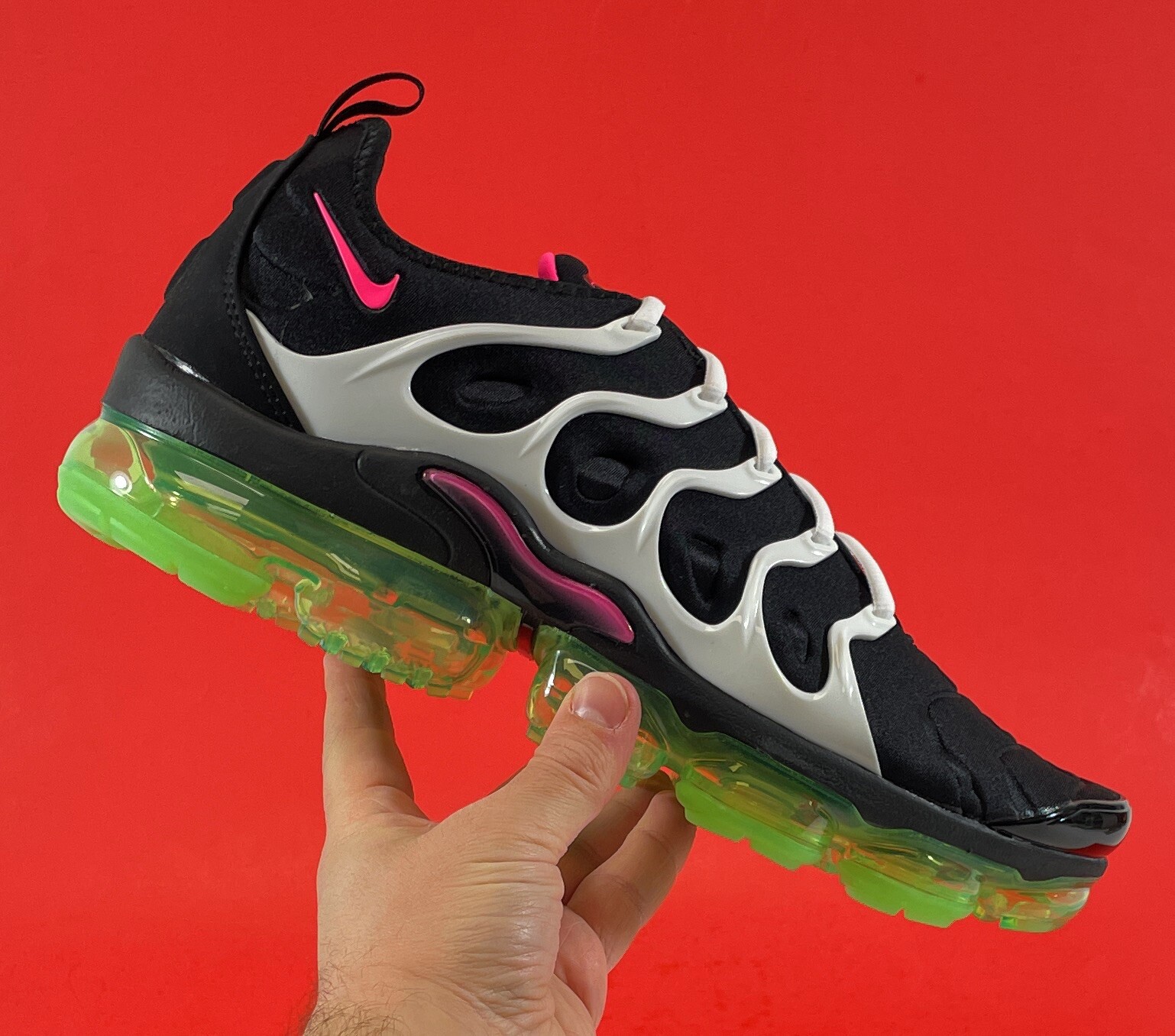 Nike Air VaporMax Plus 'Black White 