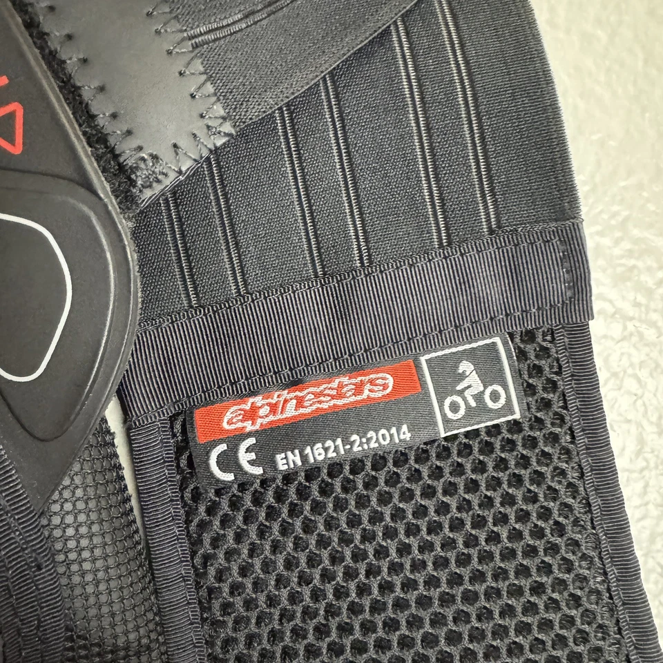 Protector trasero Alpinestars Nucleon KR-1 celda todoterreno motocicleta tamaño pequeño Foto 2 de 4