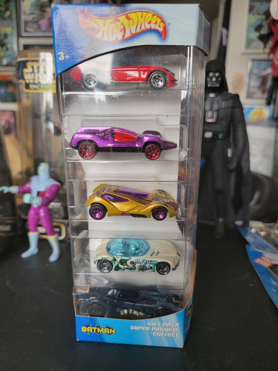 Hot Wheels Batman Gift Pack With Batmobile 2004