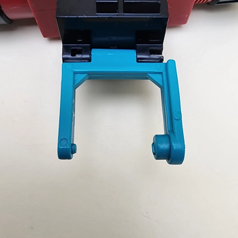 TRANSFORMERS G1 (Vintage 1985) PERCEPTOR 6" Action Figure [NEAR COMPLETE] - Image 3 of 4