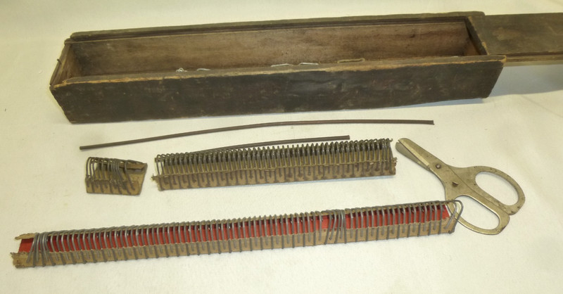 Vtg Clipper Belt Lacer Pins No. 5 Scissors Dovetail wooden box with sliding lid