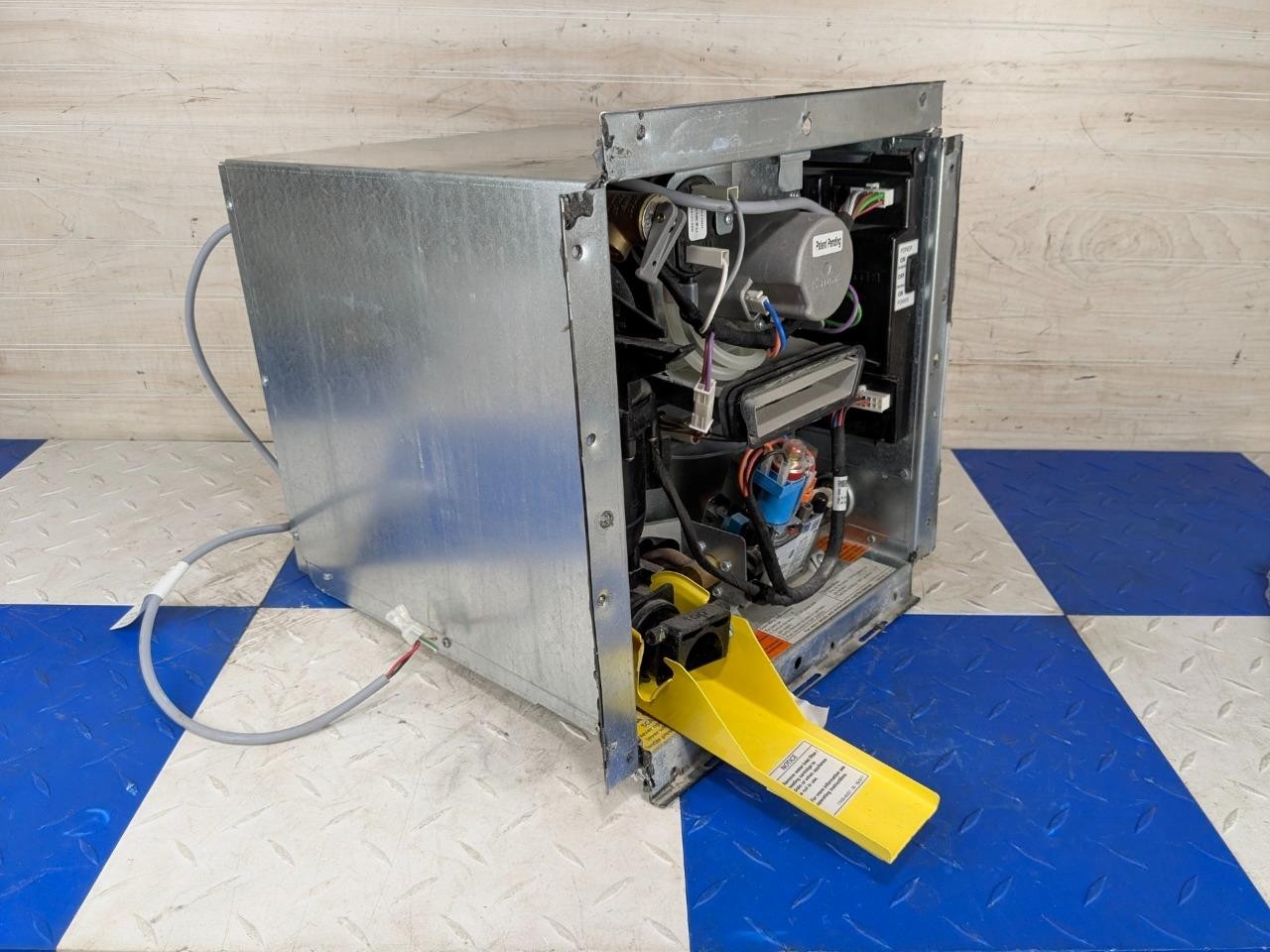 Truma DLE 60C Tankless Water Heater 12V DC RV Camper Motorhome Boat *TANK CRACK