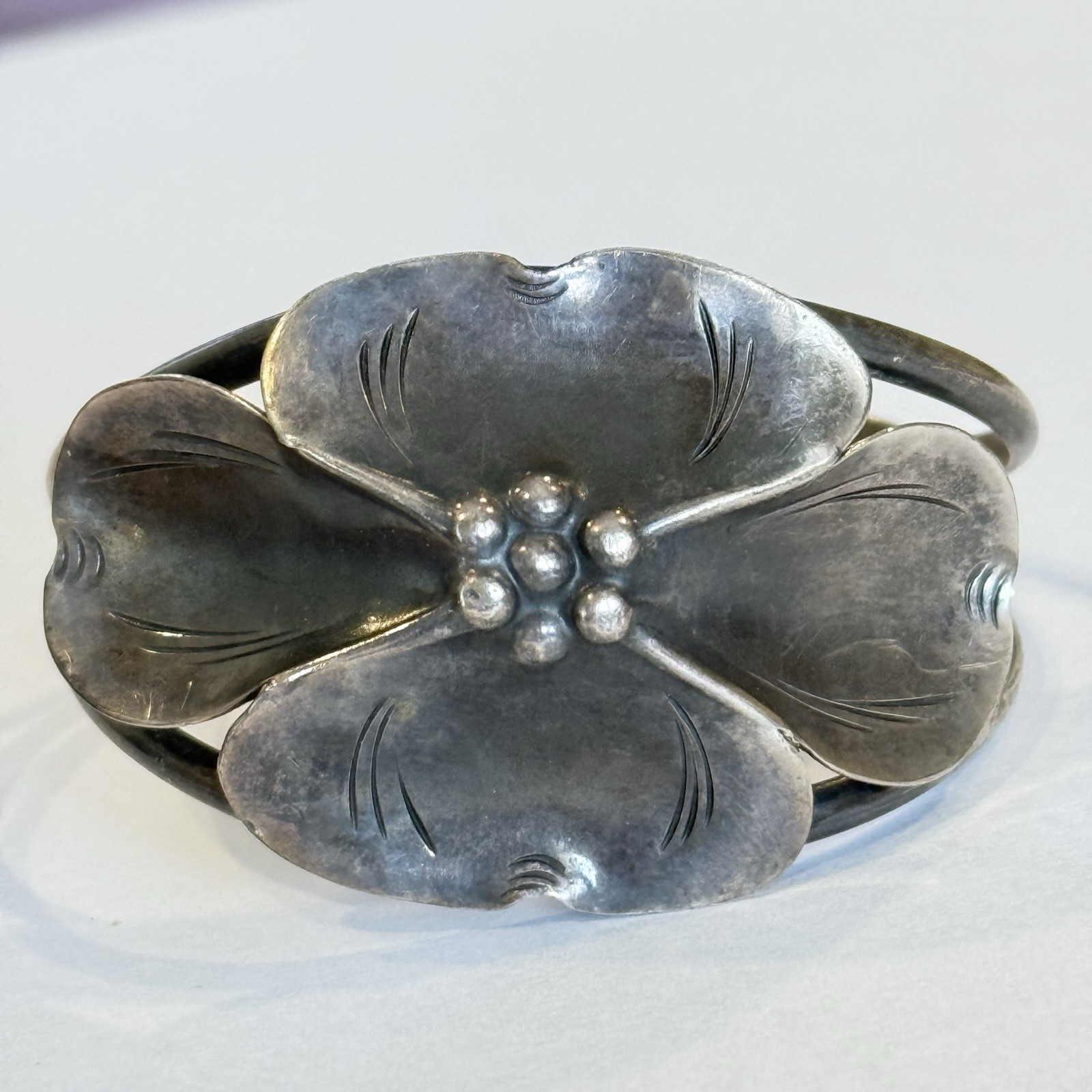 Stuart NYE 925 Sterling Silver Dogwood Flower Cuff Bracelet Floral