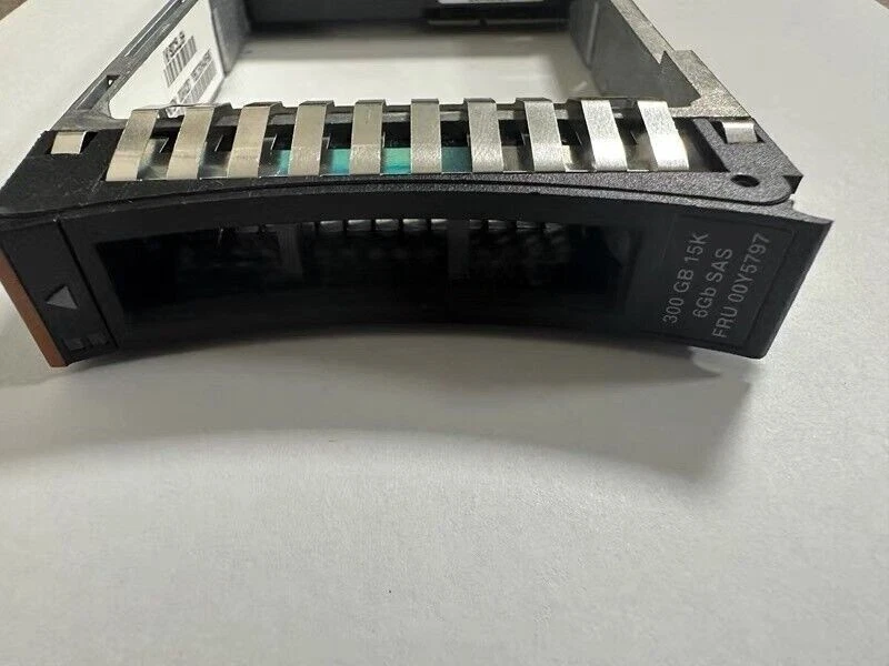 NEW IBM 00AK201 300GB 00Y5797 2078 2077 V5000 SAS 2.5'' 15K 6Gbs Hard Drive HDD - Image 2 of 2
