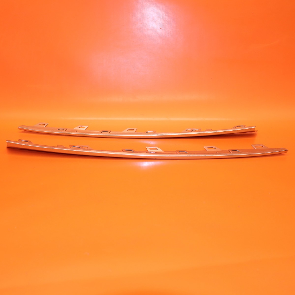 ROLLS ROYCE GHOST BUMPER LOWER CHROME TRIM LEFT RIGHT 2022-2024 5111 7935004 OEM