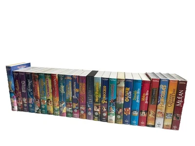Walt Disney Meisterwerke VHS Kassetten Sammlung mit Hologramm und Prospekten - Bild 1 von 4