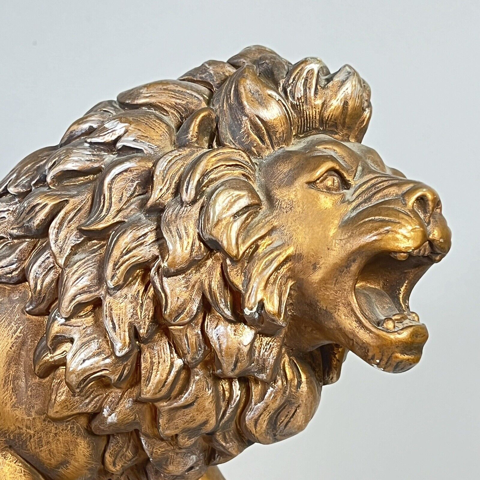 Vintage Universal Statuary Chicago 1960 Gold Roaring Lion Sculpture 622  18” C2